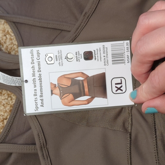 Reebok sports bra with mesh detail - Picture 4 of 5